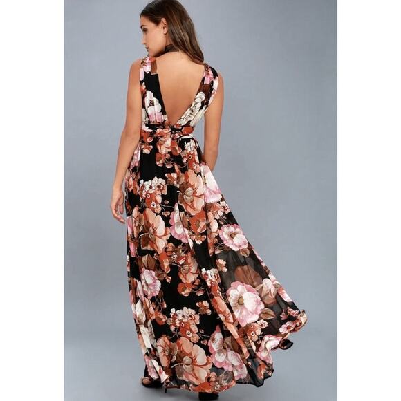 NWT Lulus Garden Meandering Maxi Dress Size S Deep V-Neck Black Floral Romantic - Picture 7 of 14